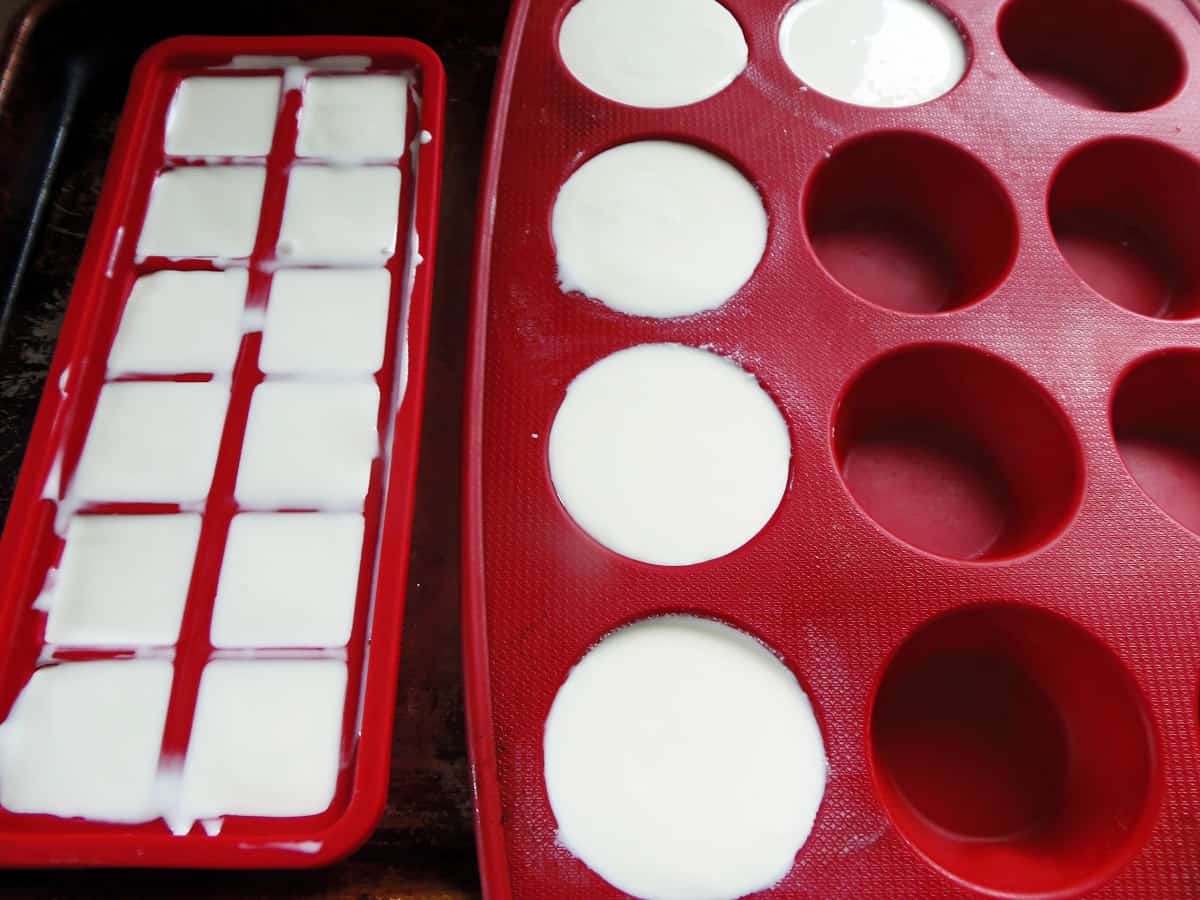 Whipping cream freezer trays image